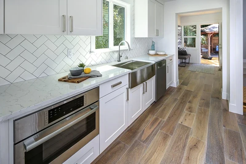 Transform Your Space with Herringbone Backsplashes: Design, Trends